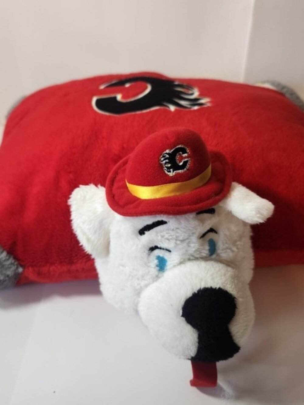 NHL Calgary Flames Harvey the Hound Pillow Pet Plush Red White Yellow Mascot